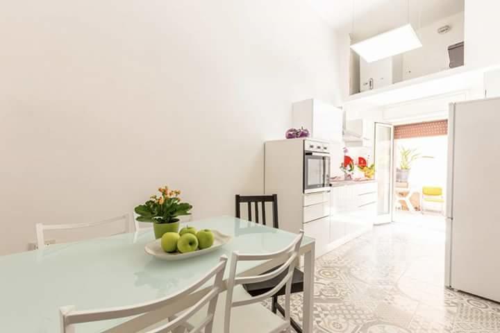 Capo Domus Bed & Breakfast Palermo Bagian luar foto